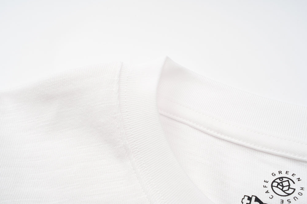 GREEN HOUSE x theradio “THE ARTISTE” SERIES HEAVY SLUB COTTON PRINT TEE — OFF WHITE