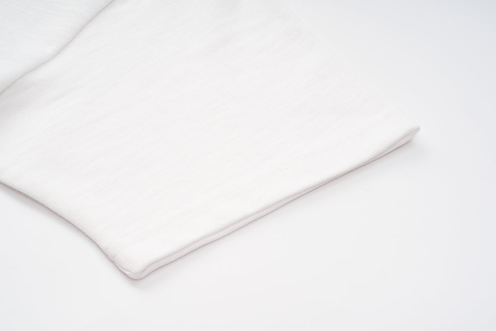 GREEN HOUSE x theradio “THE ARTISTE” SERIES HEAVY SLUB COTTON PRINT TEE — OFF WHITE